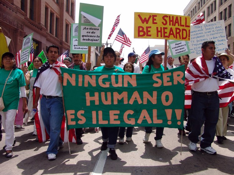 Los Angeles "A Day Without Immigrants" demonstration on May Day, 5/1/2006 (Jonathan McIntosh / Wikimedia Commons)